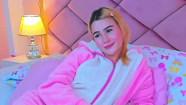 ChloeLaurentt online show from March 1, 1:46 pm