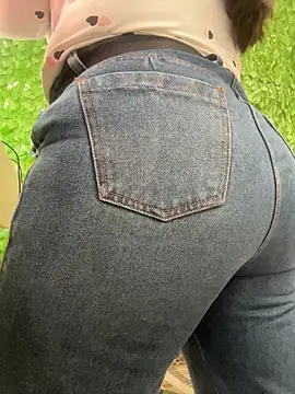 ROUSE SINCLAIR online show from December 4, 9:23 pm