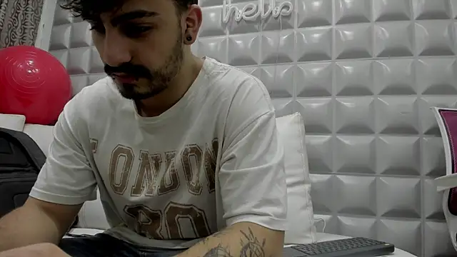 Jack Daniel   online show from December 4, 7:22 pm