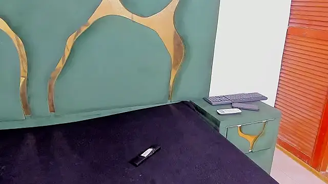 Snapshot of angelkyraasm chatting on November 30, 1:26 pm angelkyraasm online show from November 30, 1:26 pm