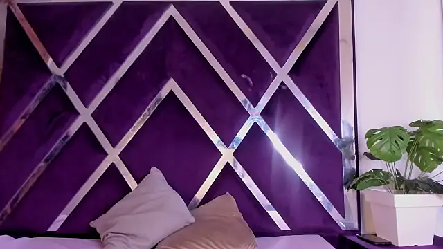 angelkyraasm online show from February 5, 12:43 pm