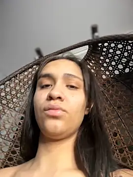 Snapshot of Isabella-Teen chatting on October 21, 2:45 am Isabella-Teen online show from October 21, 2:45 am