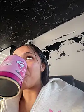 Isabella-Teen online show from May 20, 1:17 pm