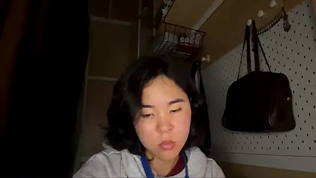 JennyCarpenter online show from April 29, 5:33 am