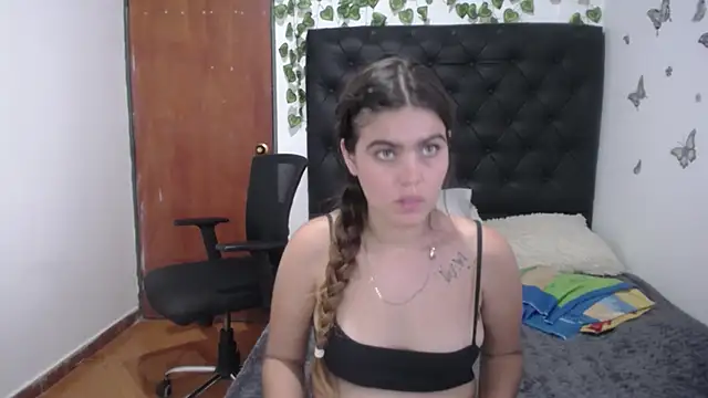 Snapshot of isabel_09 chatting on October 29, 3:47 pm isabel 09 online show from October 29, 3:47 pm