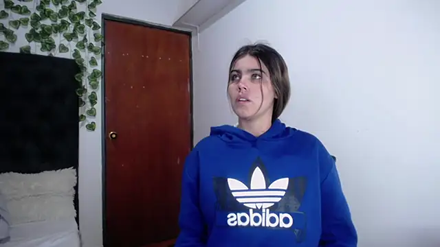 Snapshot of isabel_09 chatting on November 5, 3:17 am isabel 09 online show from November 5, 3:17 am