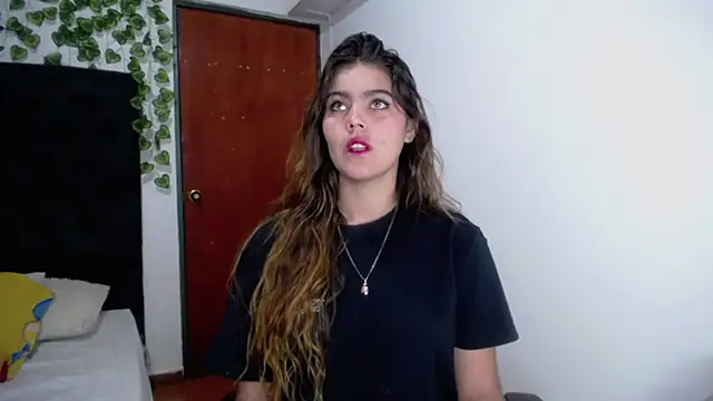 Snapshot of isabel_09 chatting on November 15, 3:15 am isabel 09 online show from November 15, 3:15 am