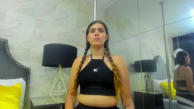 Snapshot of isabel_09 chatting on July 8, 6:01 pm isabel 09 online show from July 8, 6:01 pm