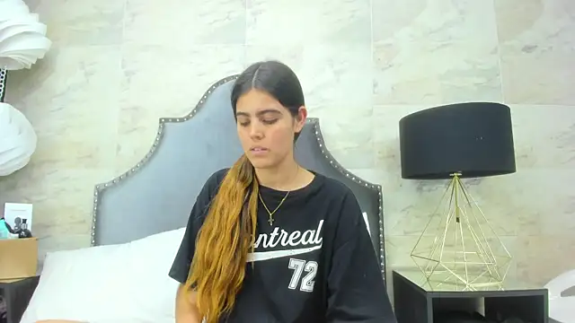 Snapshot of isabel_09 chatting on July 24, 7:34 pm isabel 09 online show from July 24, 7:34 pm