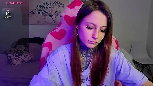 LilithPoison online show from October 1, 6:03 pm