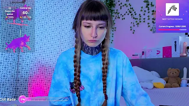 LilithPoison online show from June 5, 6:02 pm