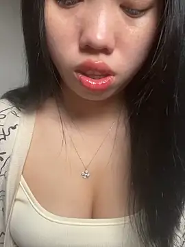 Snapshot of Rose-babyx chatting on May 4, 2:18 am Rose-babyx online show from May 4, 2:18 am