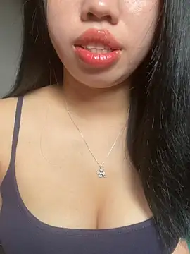 Snapshot of Rose-babyx chatting on May 10, 2:06 am Rose-babyx online show from May 10, 2:06 am