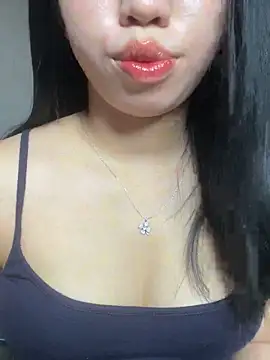 Snapshot of Rose-babyx chatting on May 17, 3:04 am Rose-babyx online show from May 17, 3:04 am