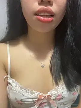 Snapshot of Rose-babyx chatting on June 2, 1:57 pm Rose-babyx online show from June 2, 1:57 pm