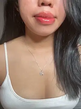 Snapshot of Rose-babyx chatting on June 13, 2:20 am Rose-babyx online show from June 13, 2:20 am