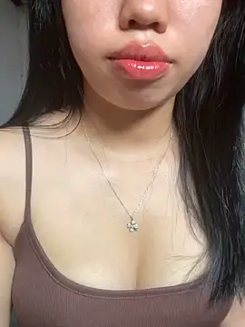Snapshot of Rose-babyx chatting on June 15, 2:14 am Rose-babyx online show from June 15, 2:14 am