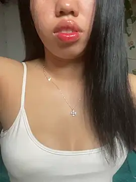 Snapshot of Rose-babyx chatting on June 20, 2:47 am Rose-babyx online show from June 20, 2:47 am
