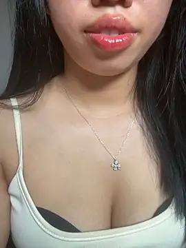 Snapshot of Rose-babyx chatting on June 22, 3:25 am Rose-babyx online show from June 22, 3:25 am