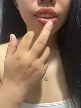 Snapshot of Rose-babyx chatting on June 28, 1:17 pm Rose-babyx online show from June 28, 1:17 pm