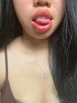 Snapshot of Rose-babyx chatting on July 5, 2:51 am Rose-babyx online show from July 5, 2:51 am