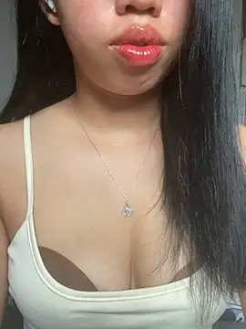 Snapshot of Rose-babyx chatting on July 10, 2:27 am Rose-babyx online show from July 10, 2:27 am