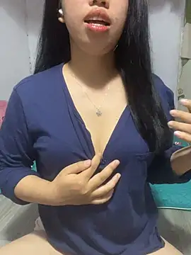 Snapshot of Rose-babyx chatting on July 22, 1:14 pm Rose-babyx online show from July 22, 1:14 pm