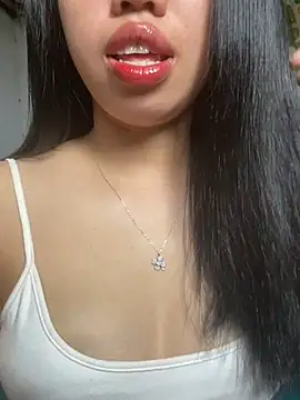 Snapshot of Rose-babyx chatting on July 31, 2:11 am Rose-babyx online show from July 31, 2:11 am