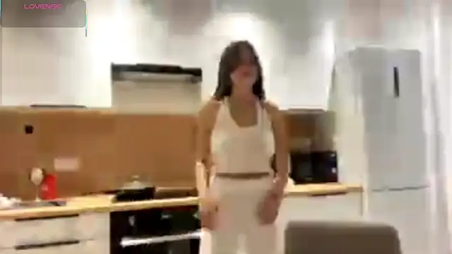 Snapshot of FavorLeila chatting on September 26, 2:21 pm FavorLeila online show from September 26, 2:21 pm