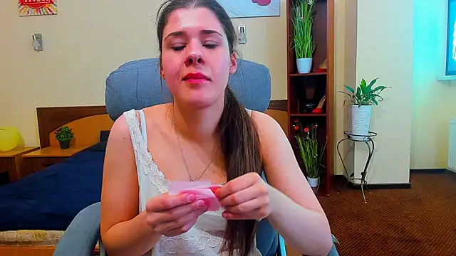 Joannia online show from November 6, 8:15 am