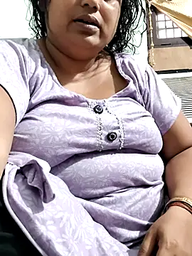 Snapshot of Mmm143 chatting on July 26, 12:01 pm Mmm143 online show from July 26, 12:01 pm