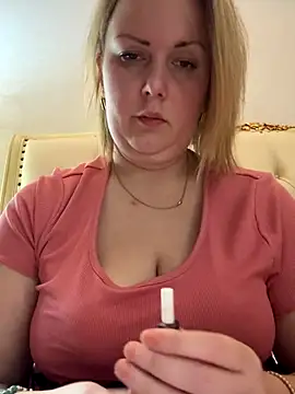 Snapshot of Piccolamonella29 chatting on November 17, 10:54 am Piccolamonella29 online show from November 17, 10:54 am