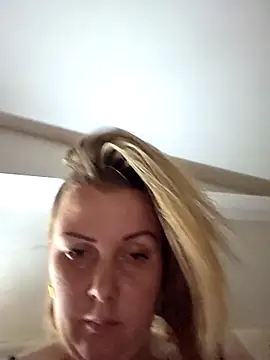 Snapshot of Piccolamonella29 chatting on November 22, 8:19 pm Piccolamonella29 online show from November 22, 8:19 pm