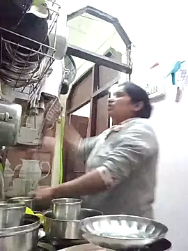 Snapshot of aliya-jaan71 chatting on December 1, 5:07 pm aliya-jaan71 online show from December 1, 5:07 pm