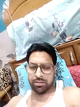 Snapshot of mohsin99272 chatting on October 14, 10:43 pm mohsin99272 online show from October 14, 10:43 pm