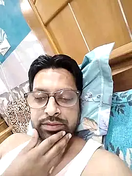 Snapshot of mohsin99272 chatting on October 15, 10:48 am mohsin99272 online show from October 15, 10:48 am