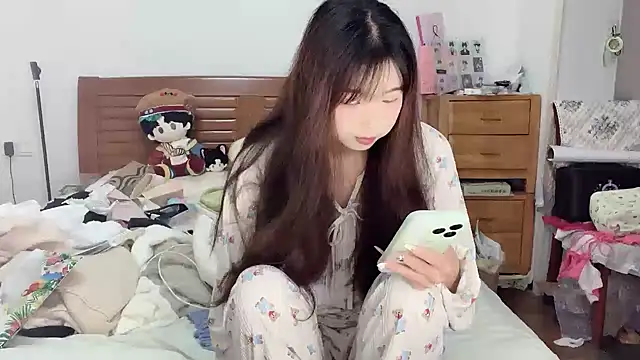 Snapshot of Akong11 chatting on September 30, 3:28 pm Akong11 online show from September 30, 3:28 pm