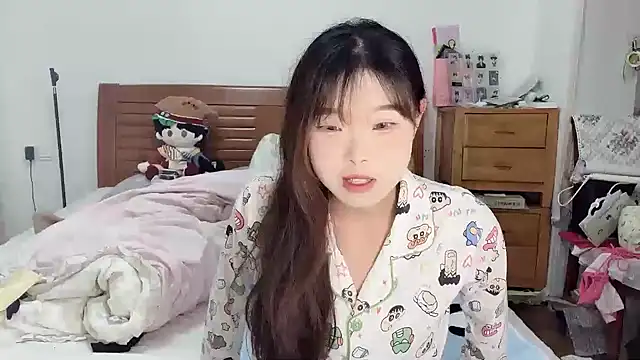 Snapshot of Akong11 chatting on October 3, 6:27 pm Akong11 online show from October 3, 6:27 pm