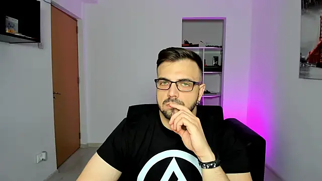 Snapshot of Jace_Thorne chatting on November 1, 5:15 pm Jace Thorne online show from November 1, 5:15 pm