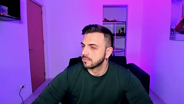 Snapshot of Jace_Thorne chatting on November 17, 5:24 am Jace Thorne online show from November 17, 5:24 am