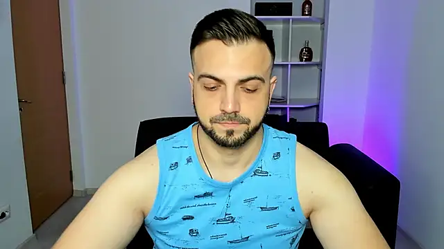 Snapshot of Jace_Thorne chatting on November 20, 5:07 am Jace Thorne online show from November 20, 5:07 am