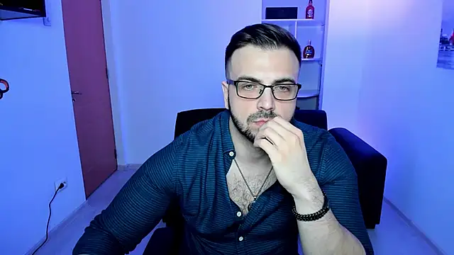 Snapshot of Jace_Thorne chatting on November 21, 8:18 pm Jace Thorne online show from November 21, 8:18 pm