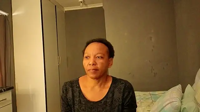 Lillyan N online show from November 7, 9:42 am