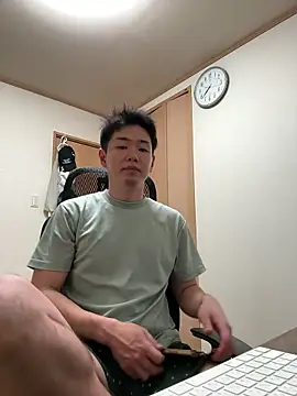 Snapshot of KAMESAN08 chatting on May 13, 12:46 pm KAMESAN08 online show from May 13, 12:46 pm