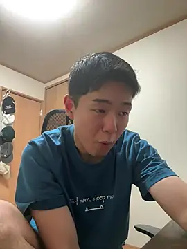 Snapshot of KAMESAN08 chatting on May 15, 12:34 pm KAMESAN08 online show from May 15, 12:34 pm