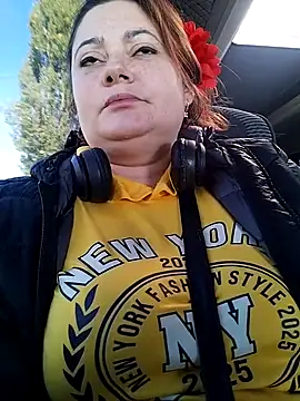 Snapshot of Flacara100 chatting on October 17, 8:39 am Flacara100 online show from October 17, 8:39 am