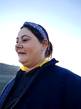 Snapshot of Flacara100 chatting on October 20, 6:03 am Flacara100 online show from October 20, 6:03 am