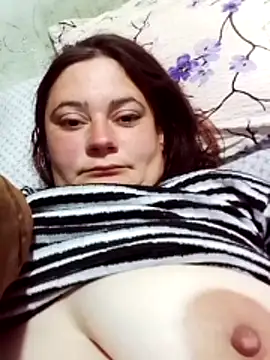 Snapshot of Flacara100 chatting on November 18, 8:24 pm Flacara100 online show from November 18, 8:24 pm