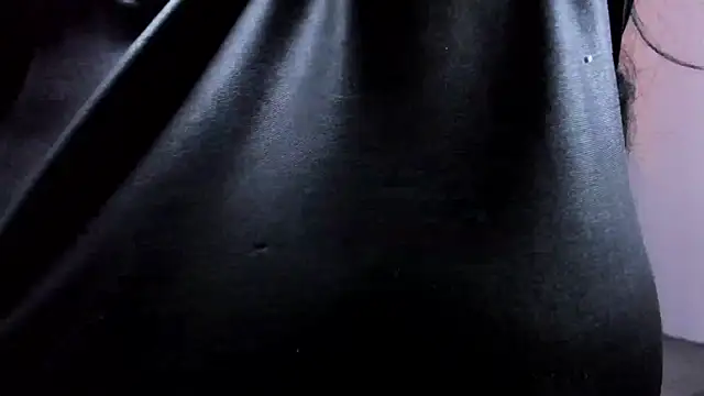 Snapshot of SOFIA_SACRLETT chatting on November 28, 1:14 pm SOFIA SACRLETT online show from November 28, 1:14 pm