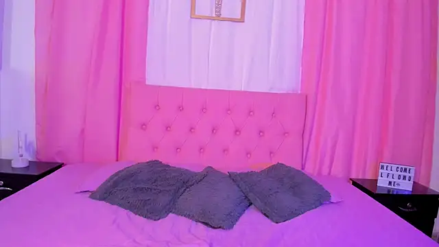 Nova Luv  online show from October 13, 2:39 pm